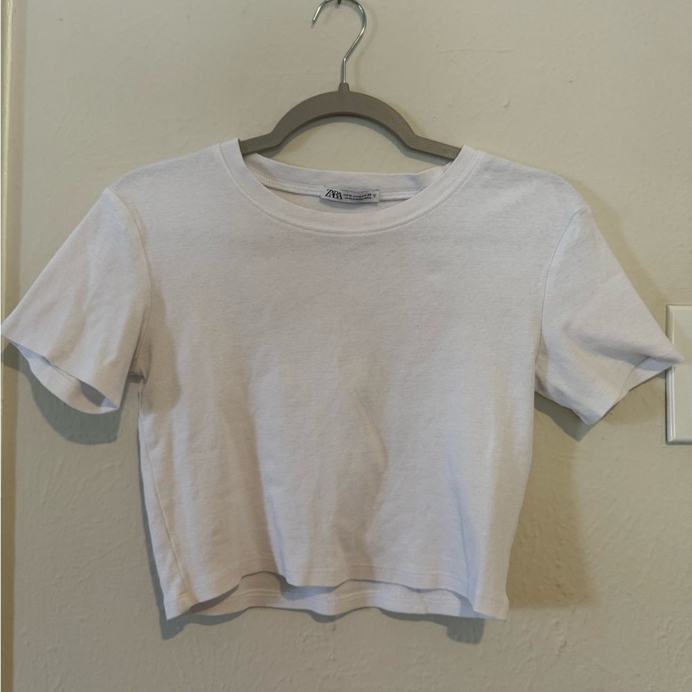 Zara white crop top t-shirt, size medium
